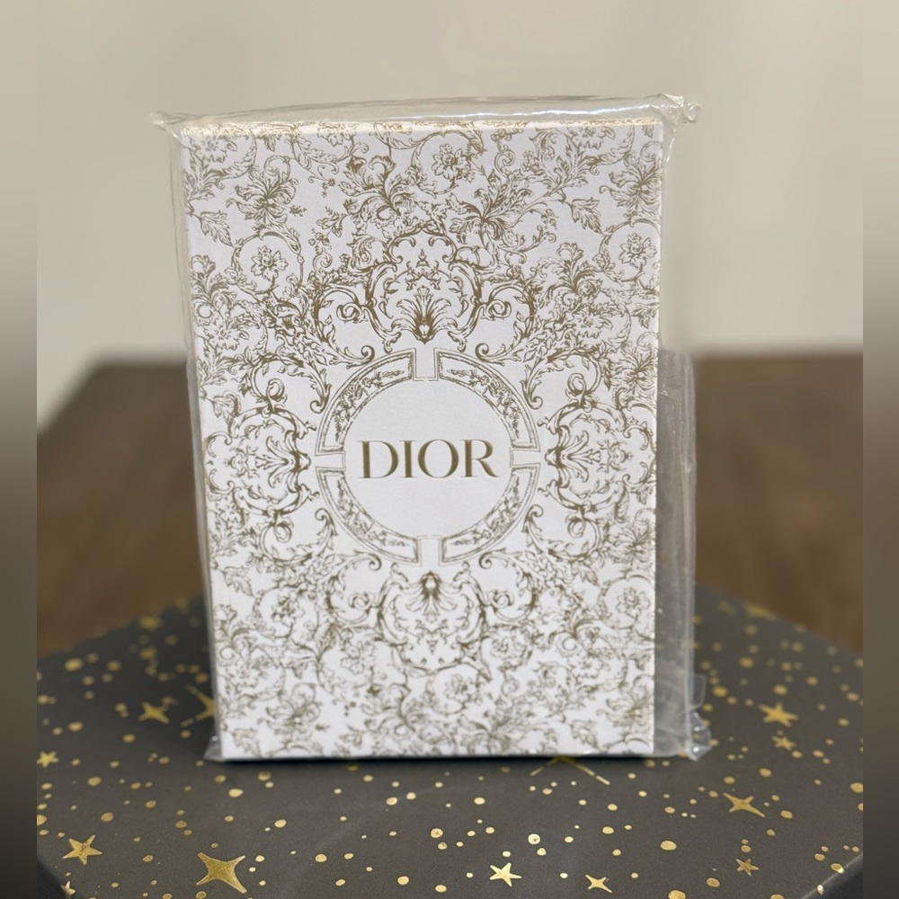 ✨ Dior Premium Holiday Notebook ✨